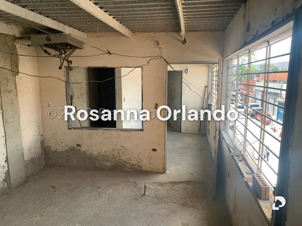 Edificio en Los Rosales, Caracas – 24
