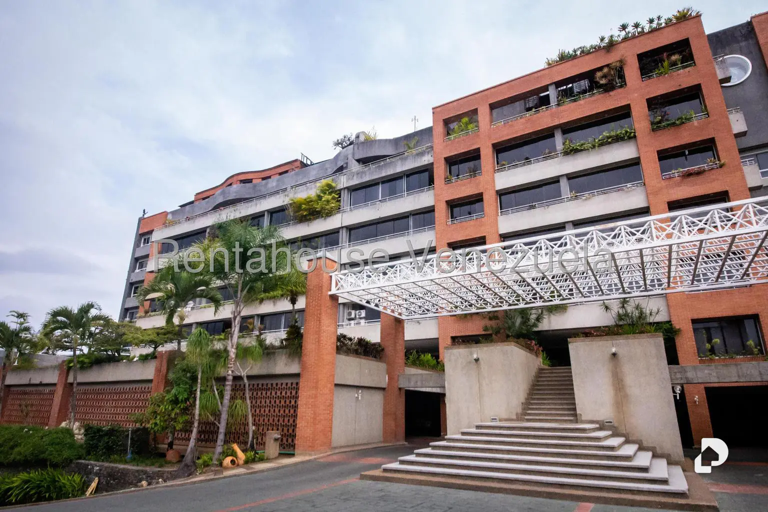 Apartamento en Lomas de La Lagunita, Caracas – 1