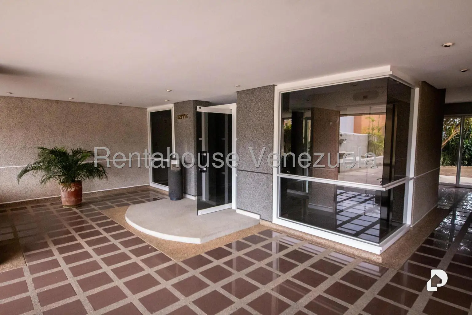 Apartamento en Lomas de La Lagunita, Caracas – 2