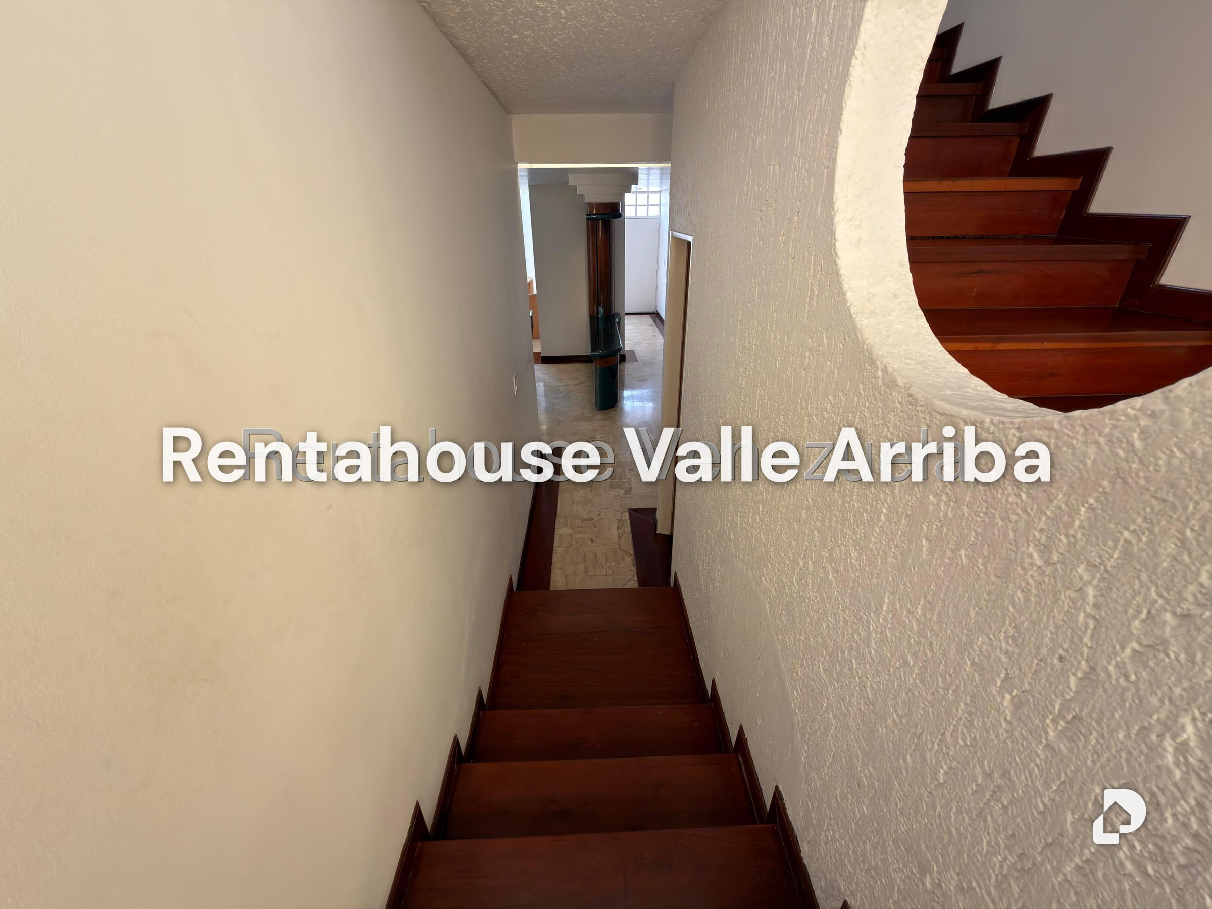 Casa en Alto Prado, Caracas – 25
