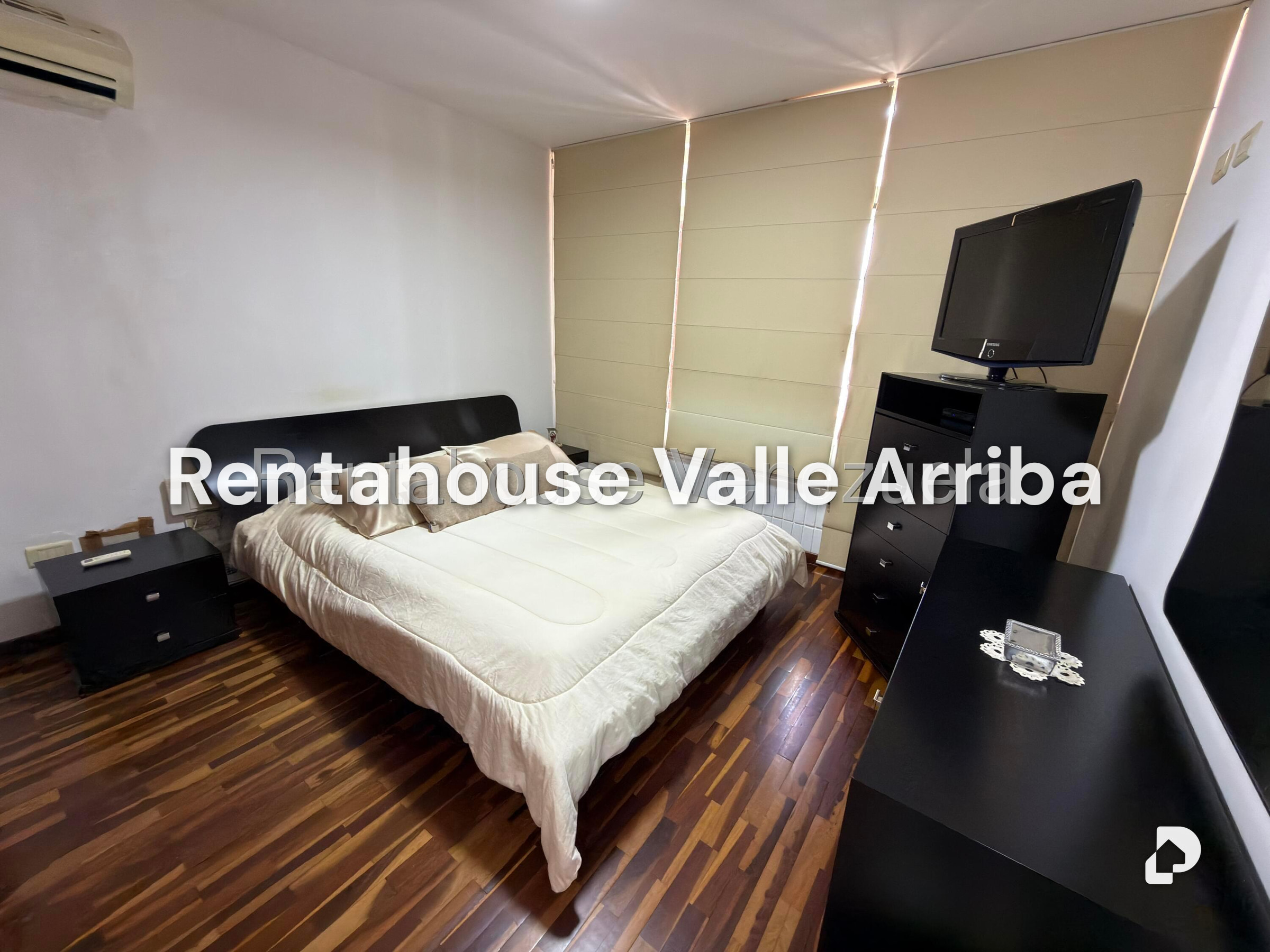 Casa en Alto Prado, Caracas – 28