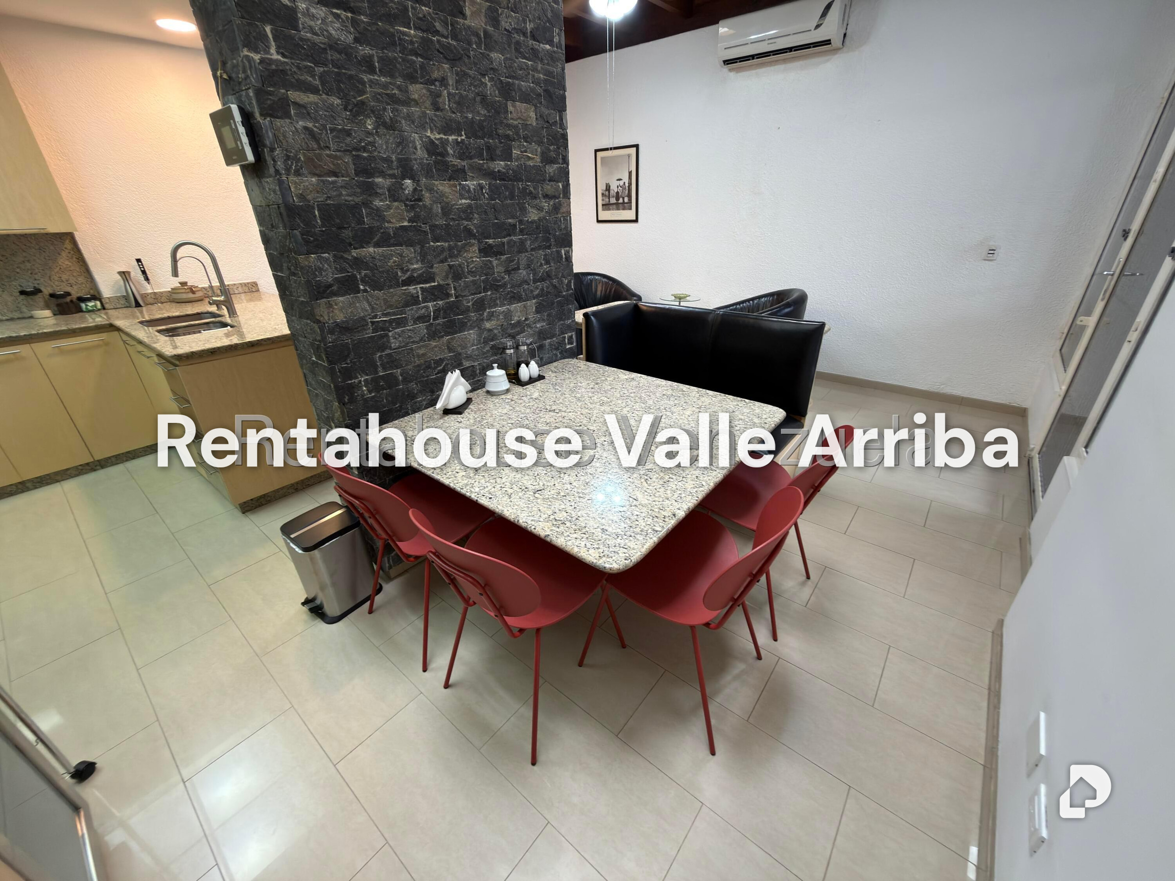 Casa en Alto Prado, Caracas – 19