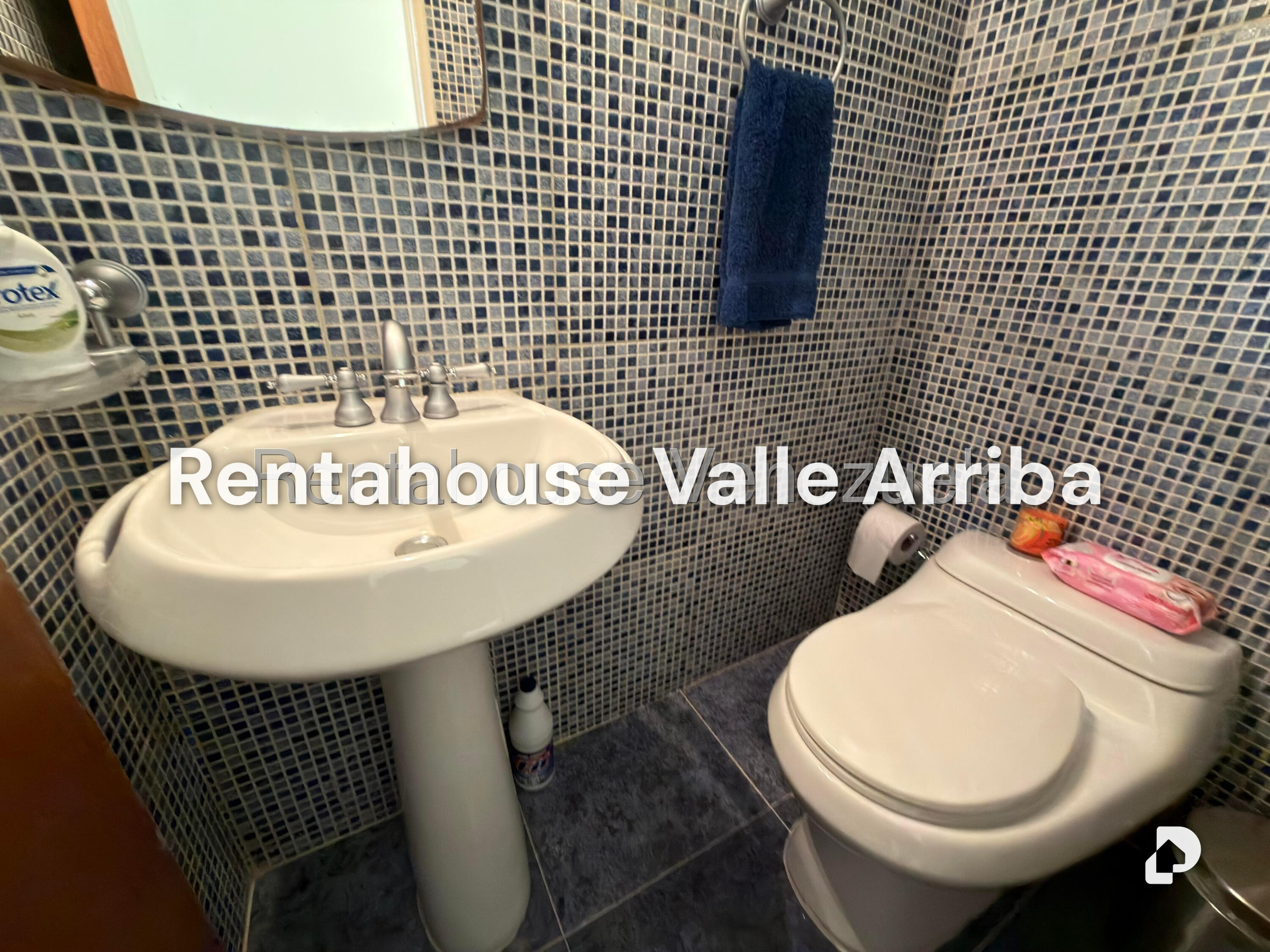 Casa en Alto Prado, Caracas – 22