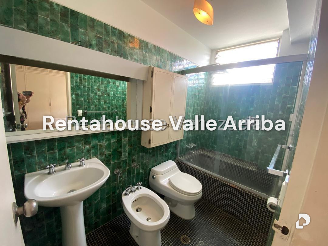 Apartamento en La Florida, Caracas – 11
