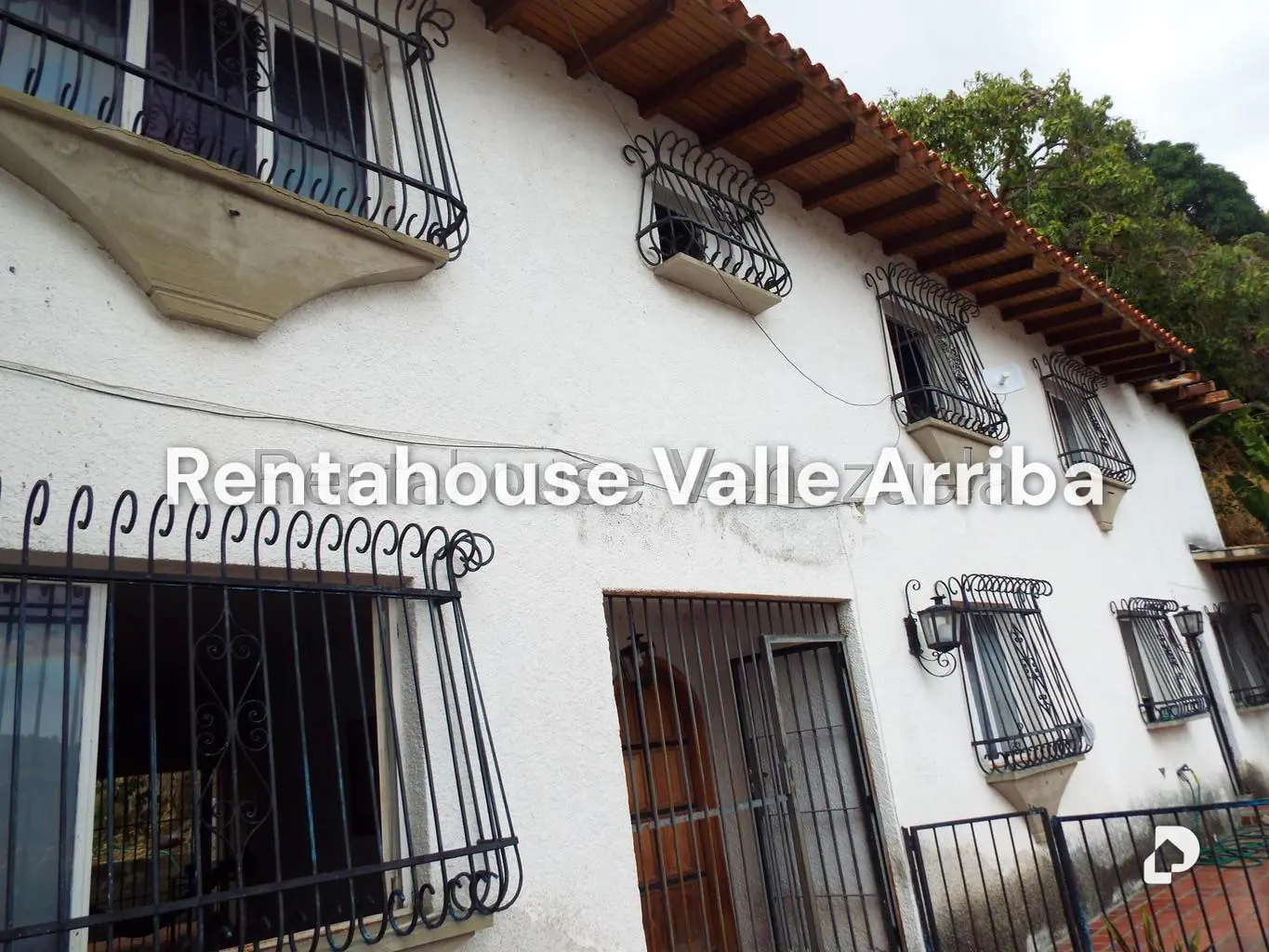 Casa en Lomas De La Trinidad, Caracas – 2
