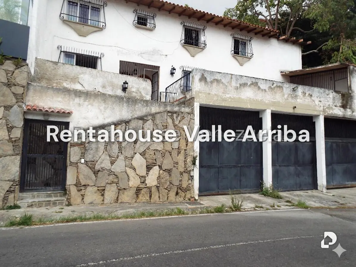 Casa en Lomas De La Trinidad, Caracas – 1