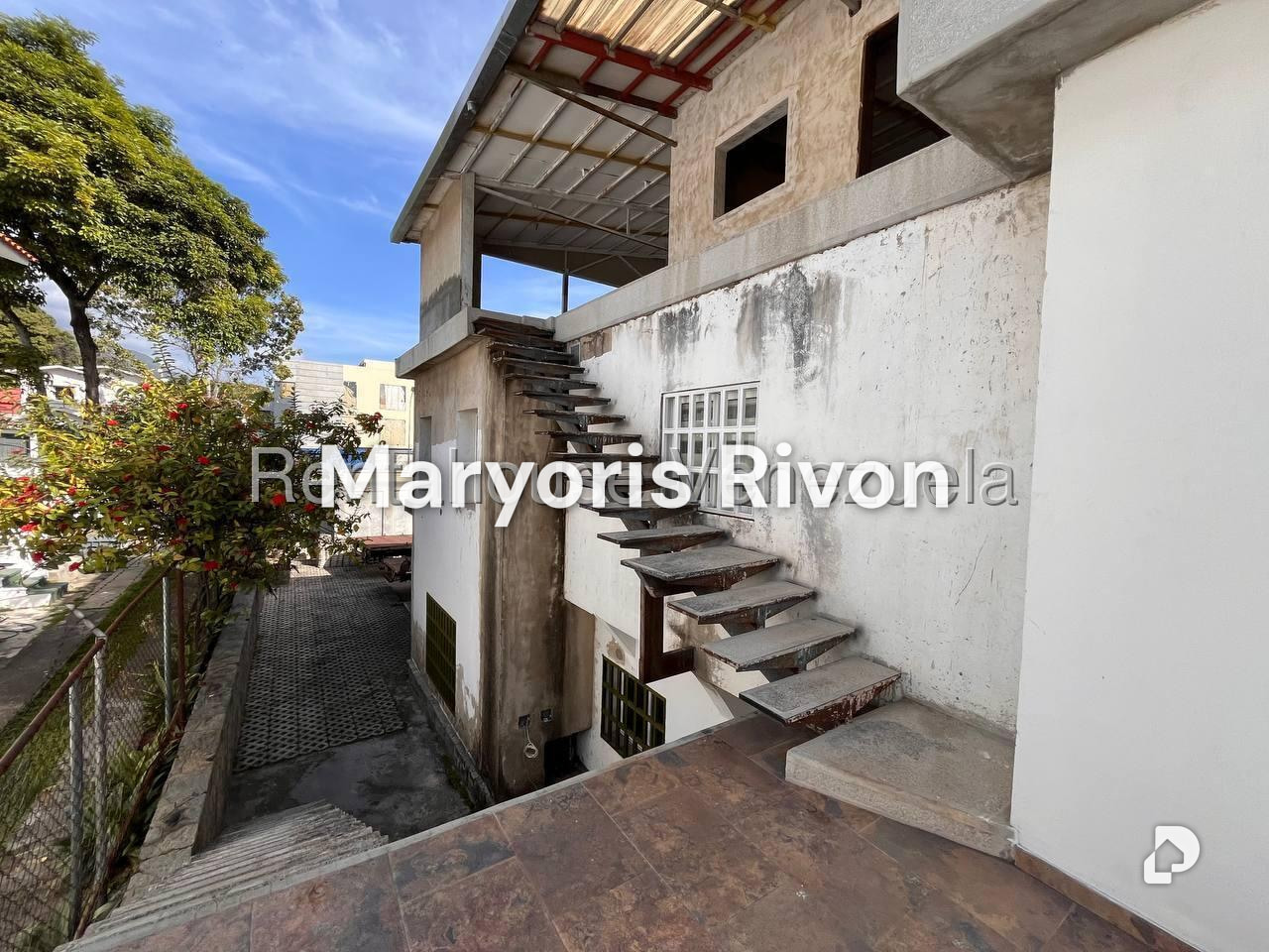 Casa en Altamira, Caracas – 15