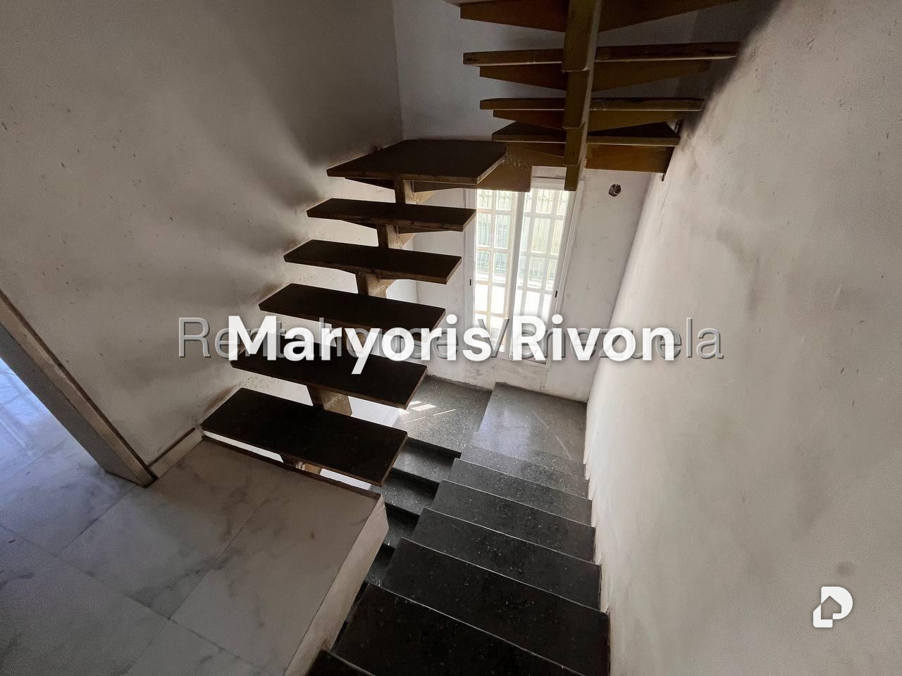 Casa en Altamira, Caracas – 8