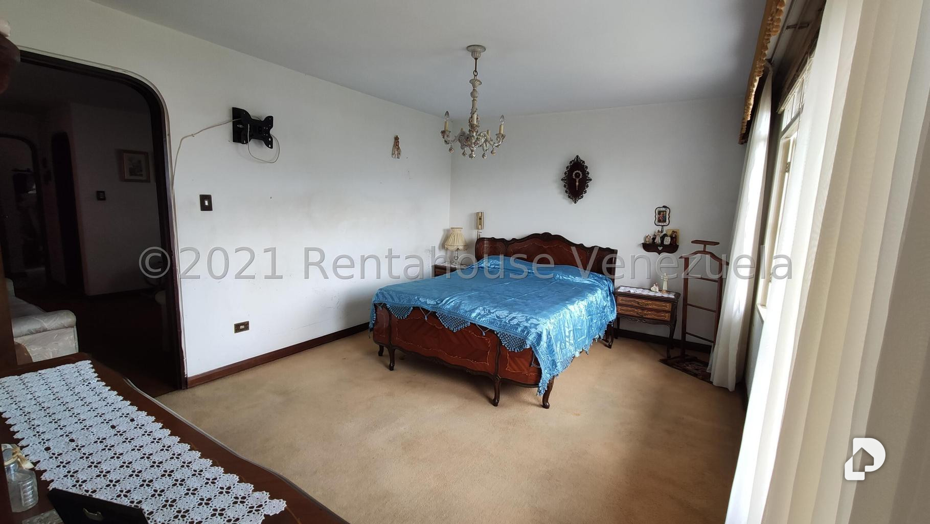 Casa en Macaracuay, Caracas – 25