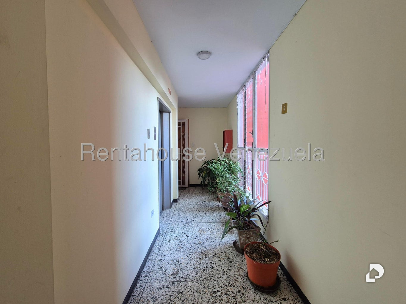 Apartamento en El Paraíso, Caracas – 18