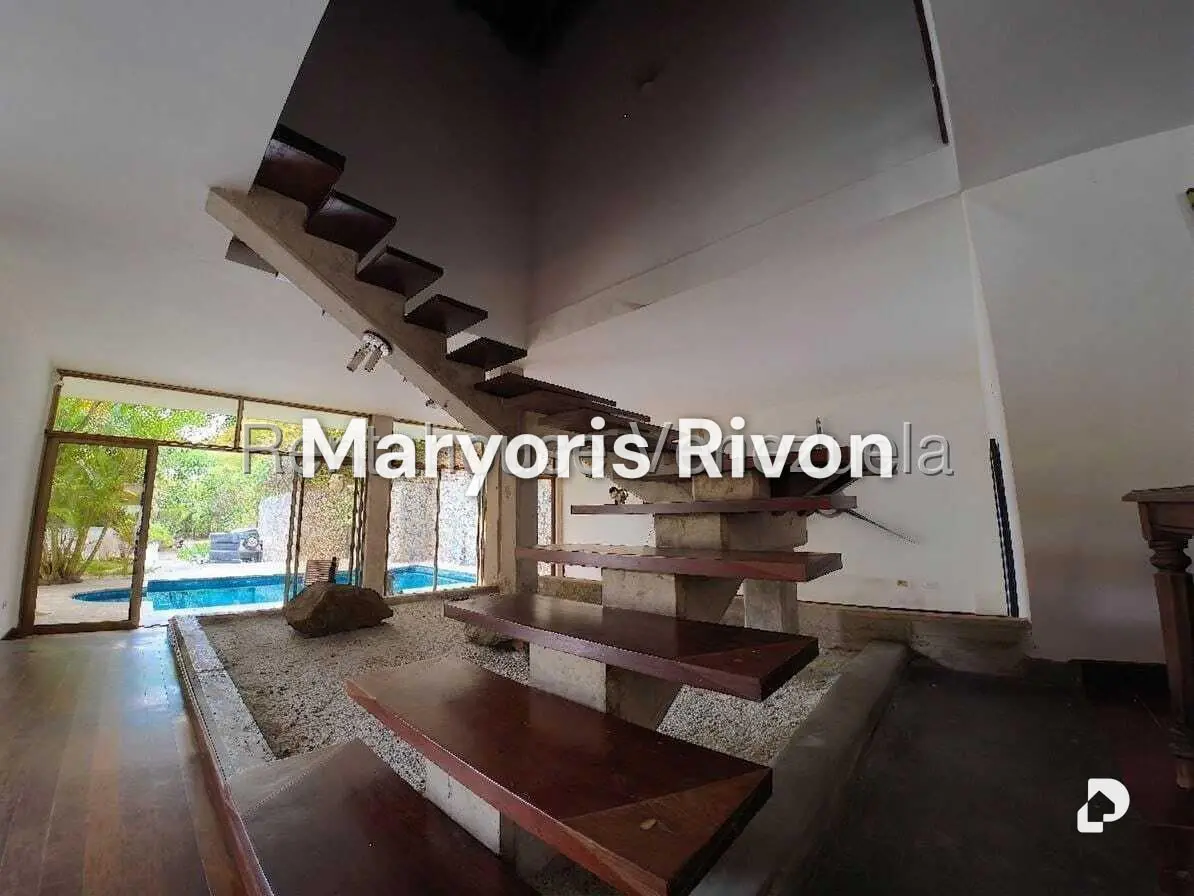 Casa en Oripoto, Caracas – 12