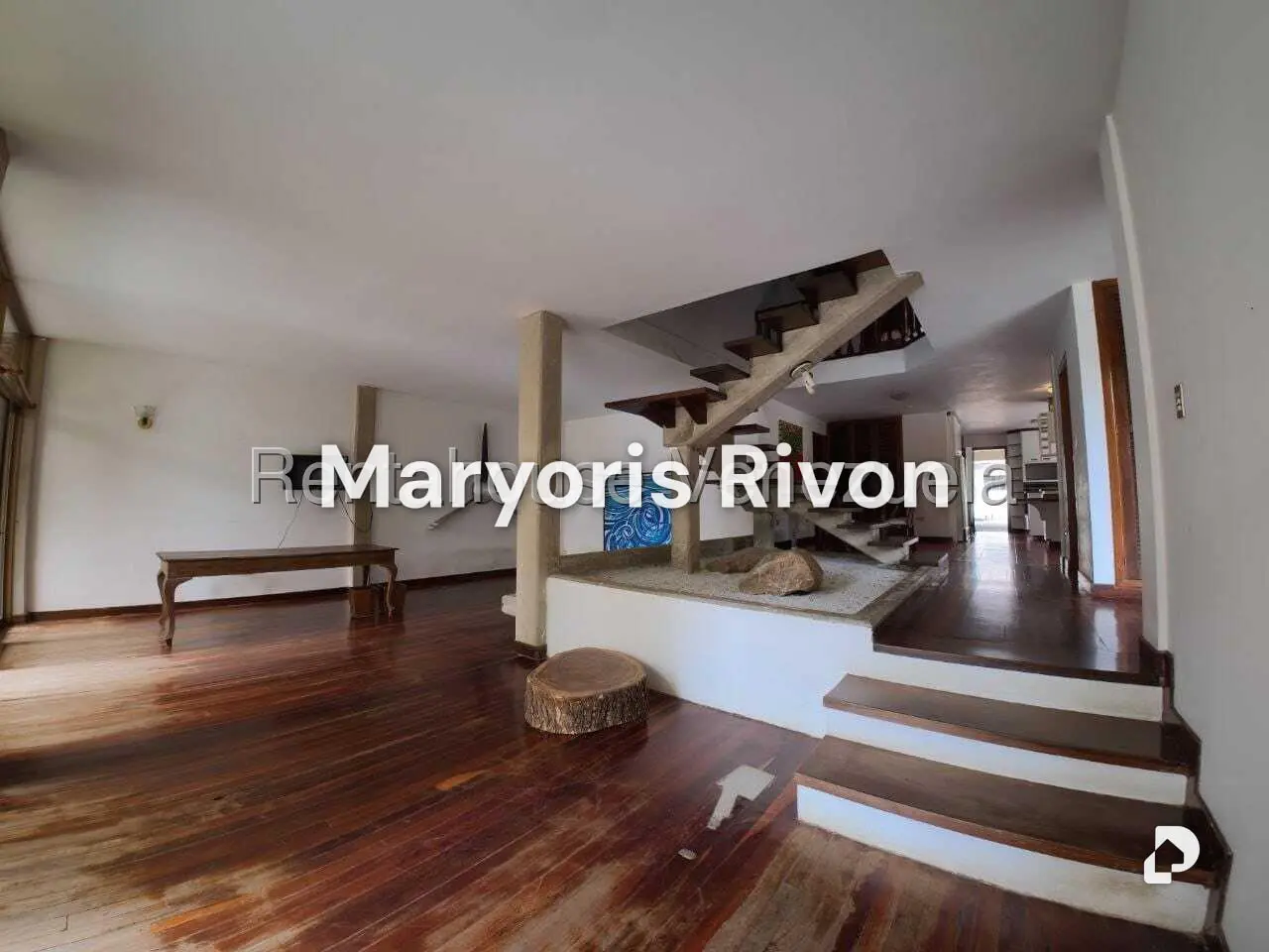 Casa en Oripoto, Caracas – 15
