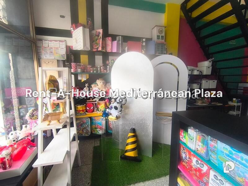 Local comercial en Avenida Cedeno, Valencia – 4