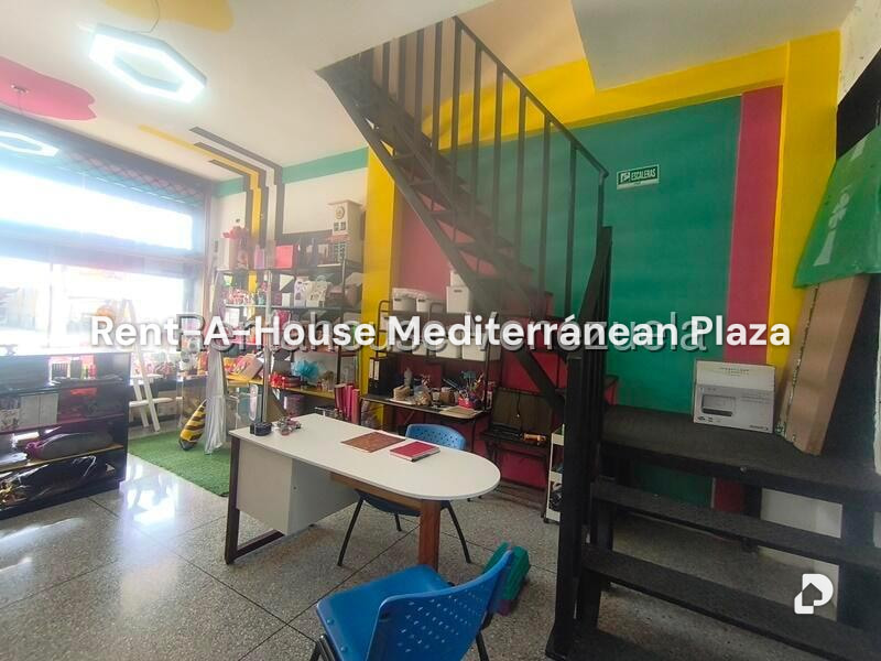 Local comercial en Avenida Cedeno, Valencia – 10