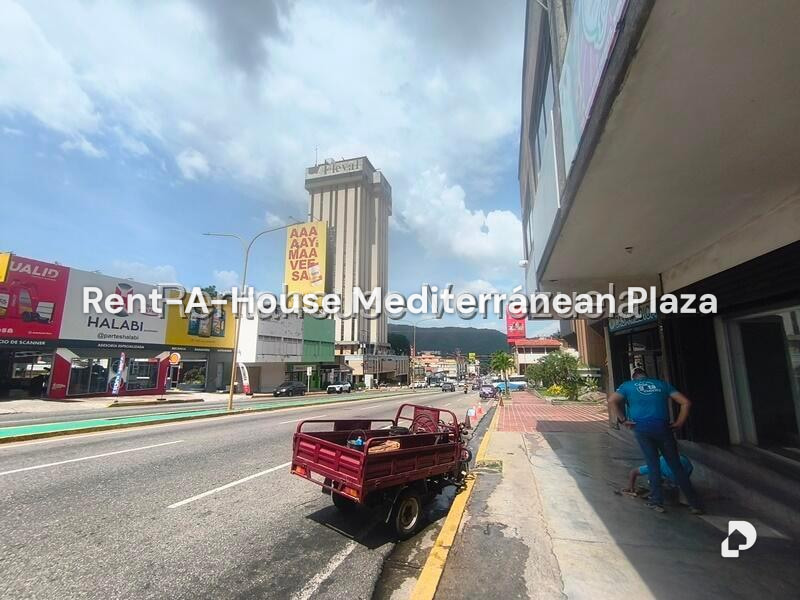 Local comercial en Avenida Cedeno, Valencia – 19