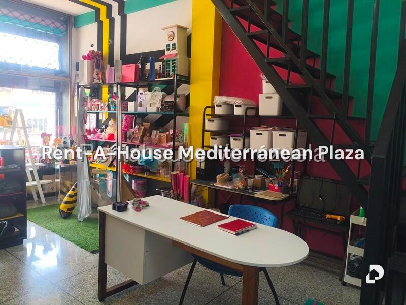 Local comercial en Avenida Cedeno, Valencia – 9
