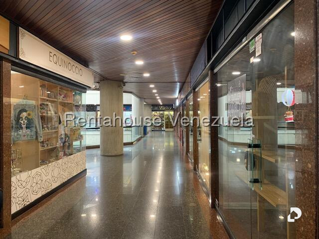 Local comercial en Santa Fe Norte, Caracas – 8