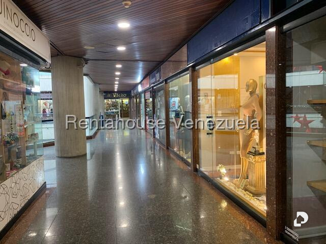 Local comercial en Santa Fe Norte, Caracas – 6