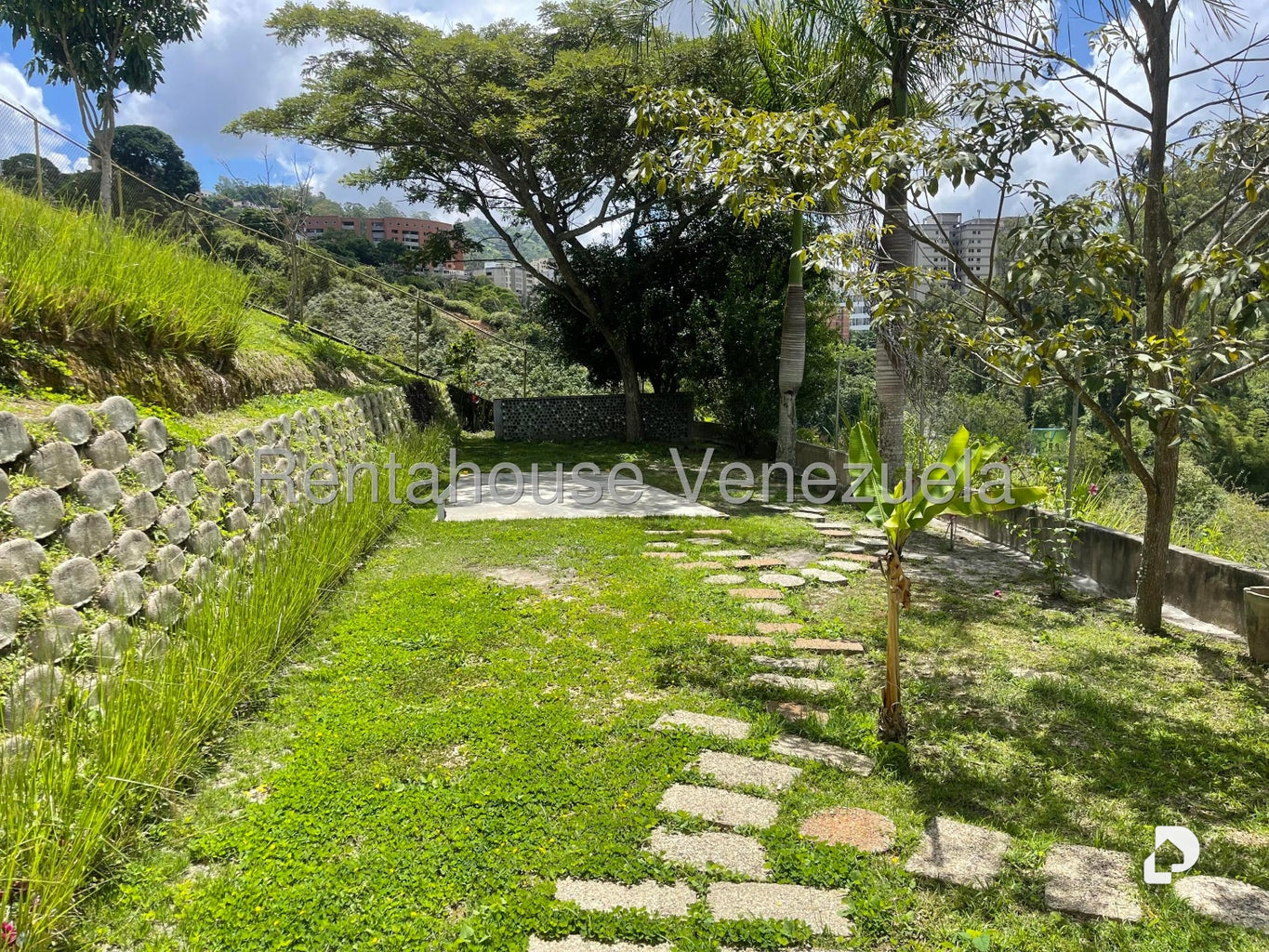 Casa en La Escondida, Caracas – 11