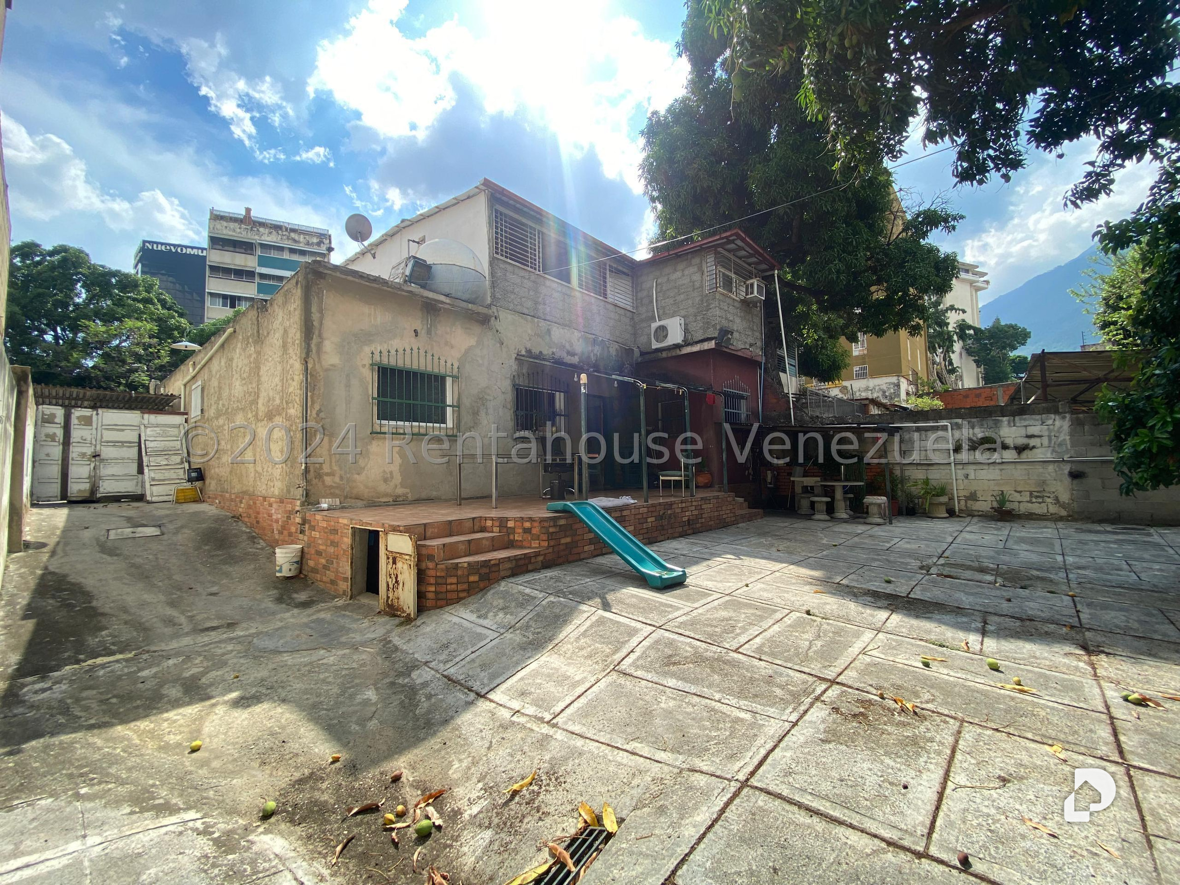 Local comercial en Los Palos Grandes, Caracas