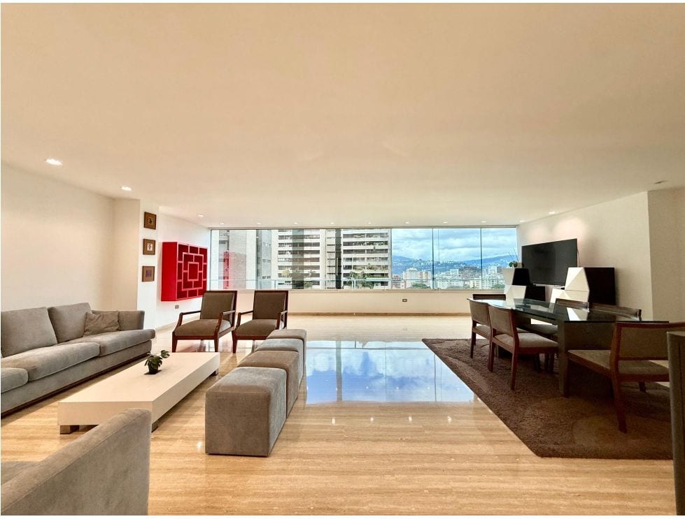 Apartamento en Los Palos Grandes, Caracas - 1