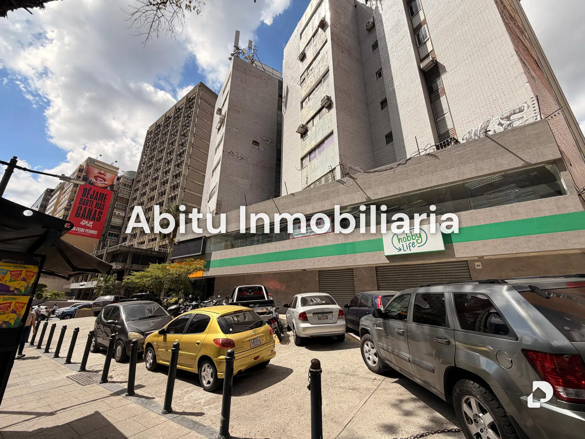 Local comercial en Campo Alegre, Caracas – 14