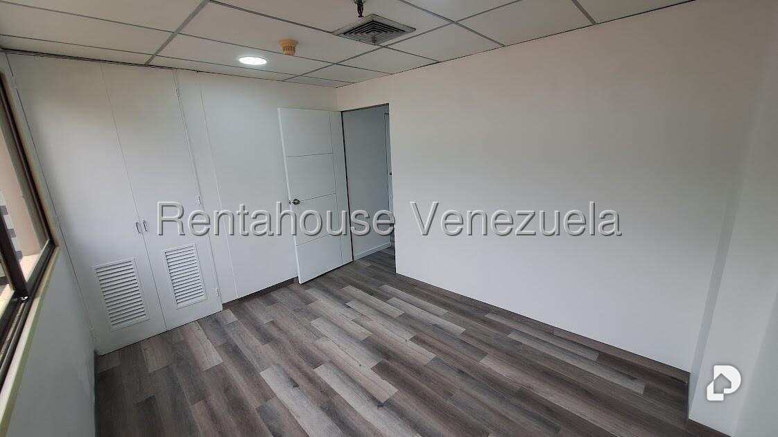 Oficina en Sabana Grande, Caracas – 11