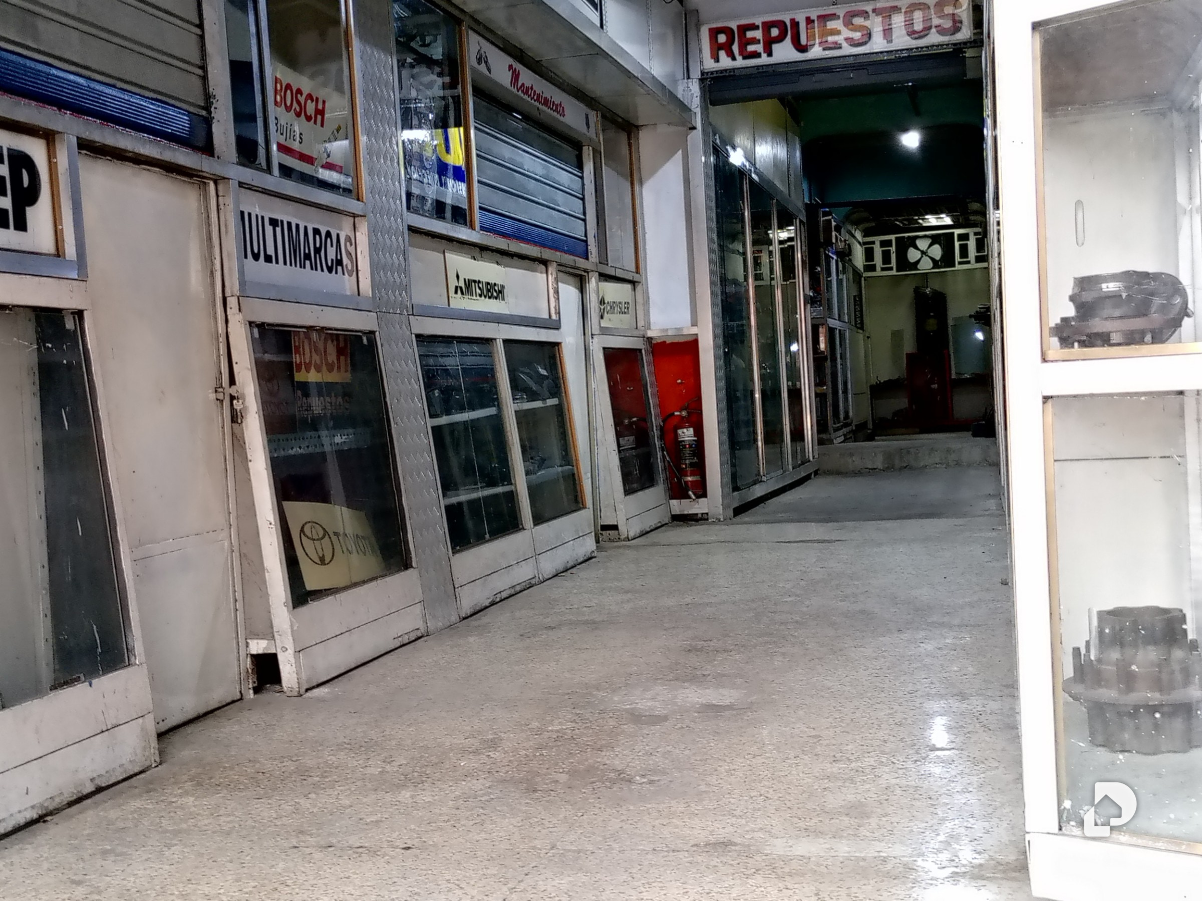 Local comercial en Avenida Nueva Granada La Bandera, Caracas – 5