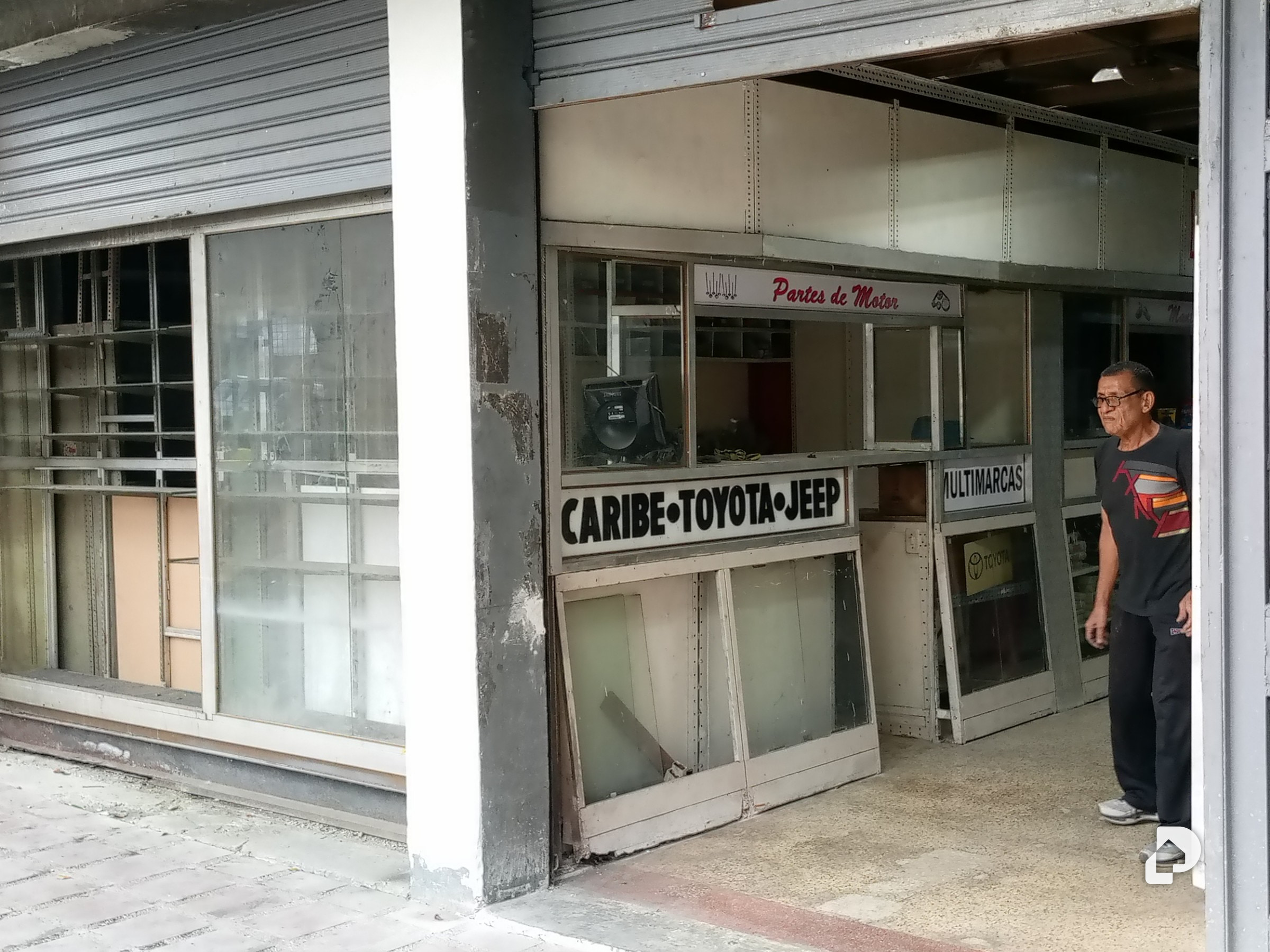 Local comercial en Avenida Nueva Granada La Bandera, Caracas – 2