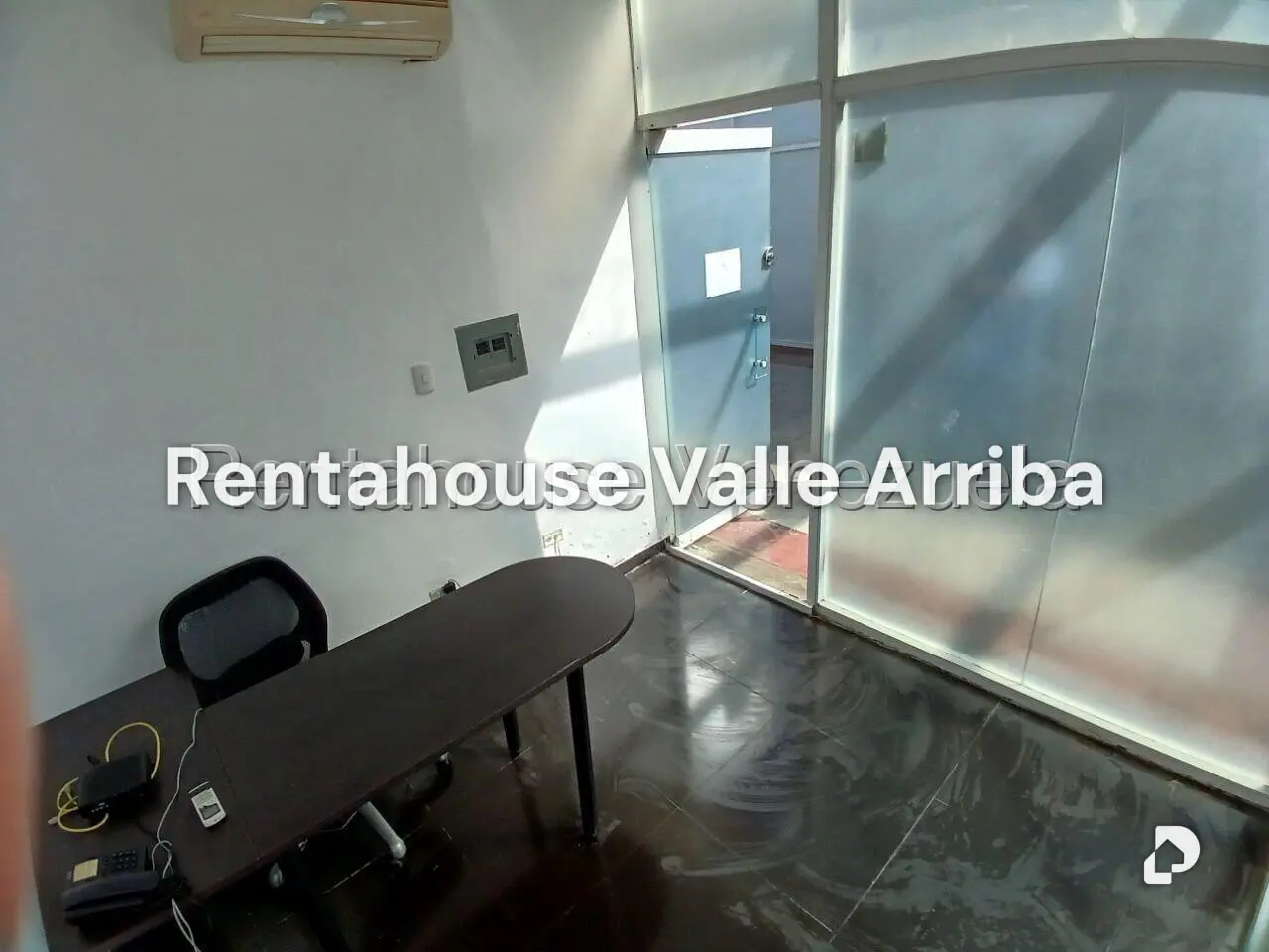 Local comercial en Lomas de La Lagunita, Caracas – 7