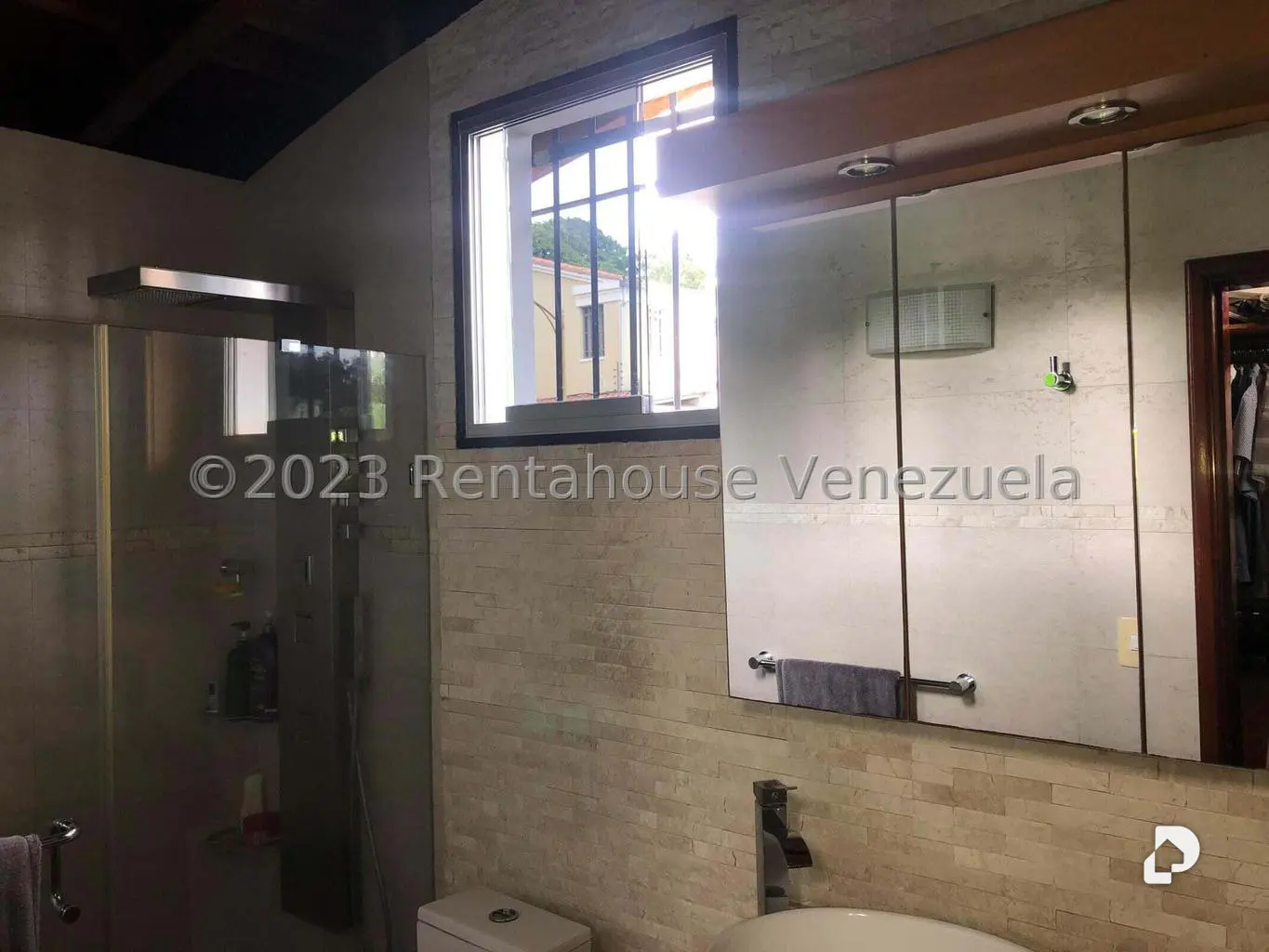Casa en Prados del Este, Caracas – 20