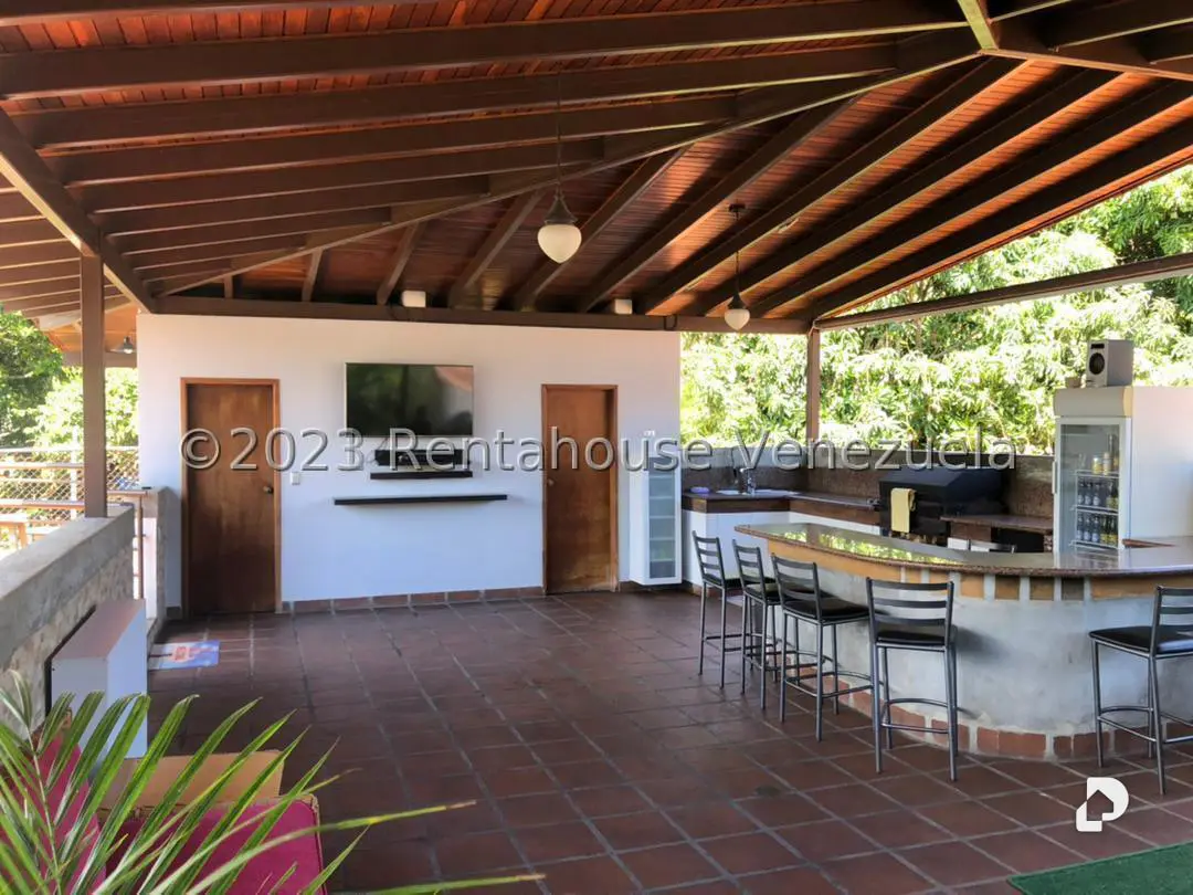 Casa en Prados del Este, Caracas – 25