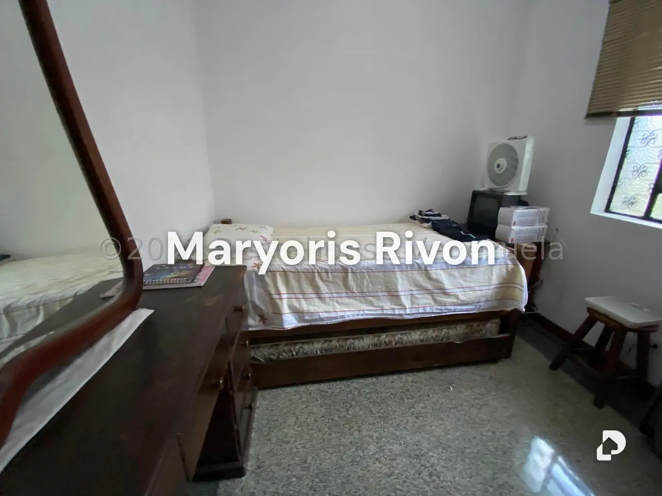 Casa en Santa Cecilia, Caracas – 24