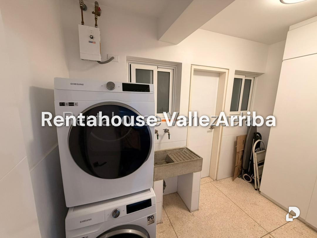 Apartment in La Florida, Caracas – 14