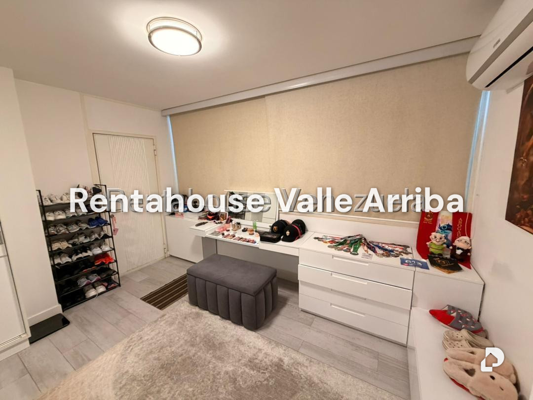 Apartment in La Florida, Caracas – 18