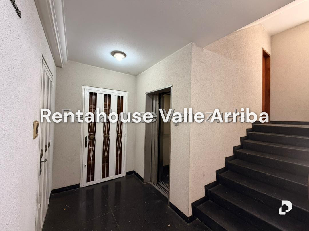 Apartment in La Florida, Caracas – 26
