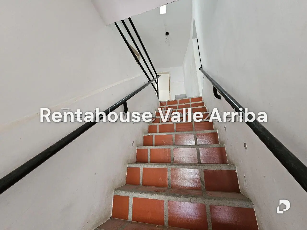 Local comercial en El Hatillo, Caracas – 23