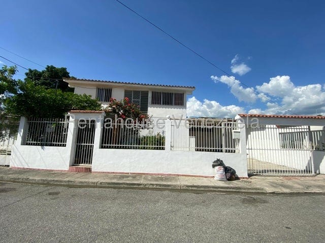 Casa en Urbanización Fundación Mendoza, Maracay - 1