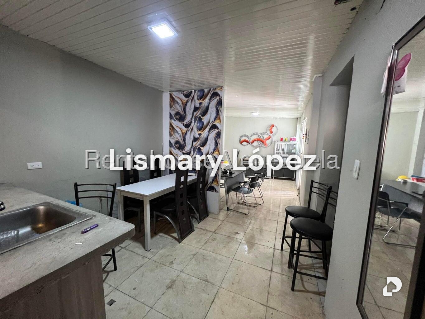 Casa en Las Acacias, Caracas – 15