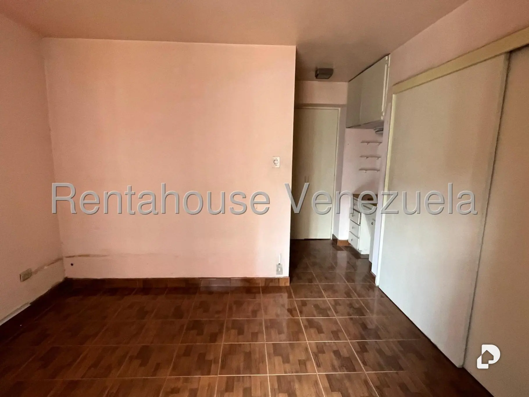 Oficina en Chuao, Caracas – 18
