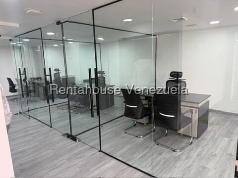 Oficina en Chuao, Caracas - 1