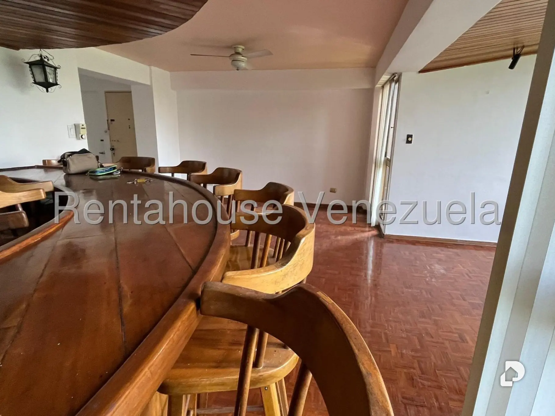 Oficina en Chuao, Caracas – 24