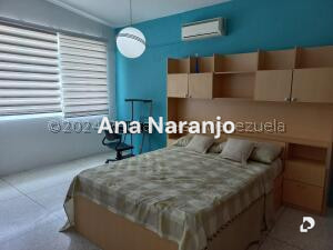Casa en Prados del Este, Caracas – 28