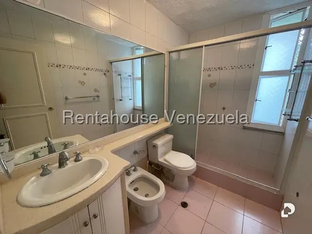 Casa en Prados del Este, Caracas – 12