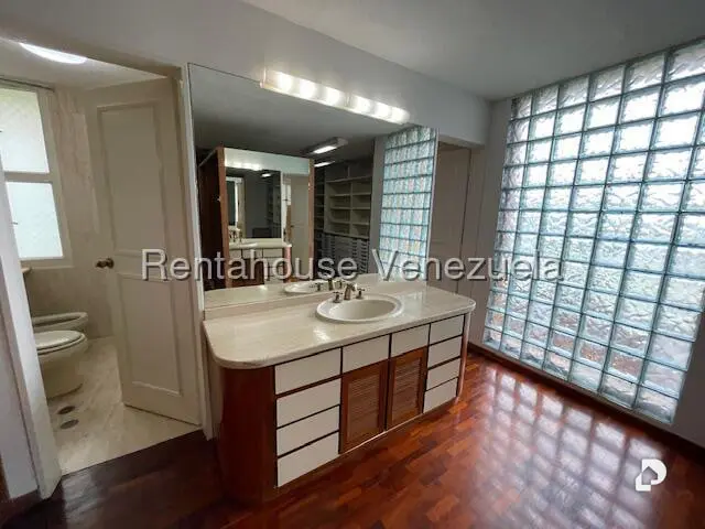 Casa en Prados del Este, Caracas – 24