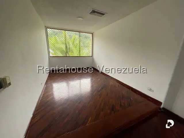 Casa en Prados del Este, Caracas – 11