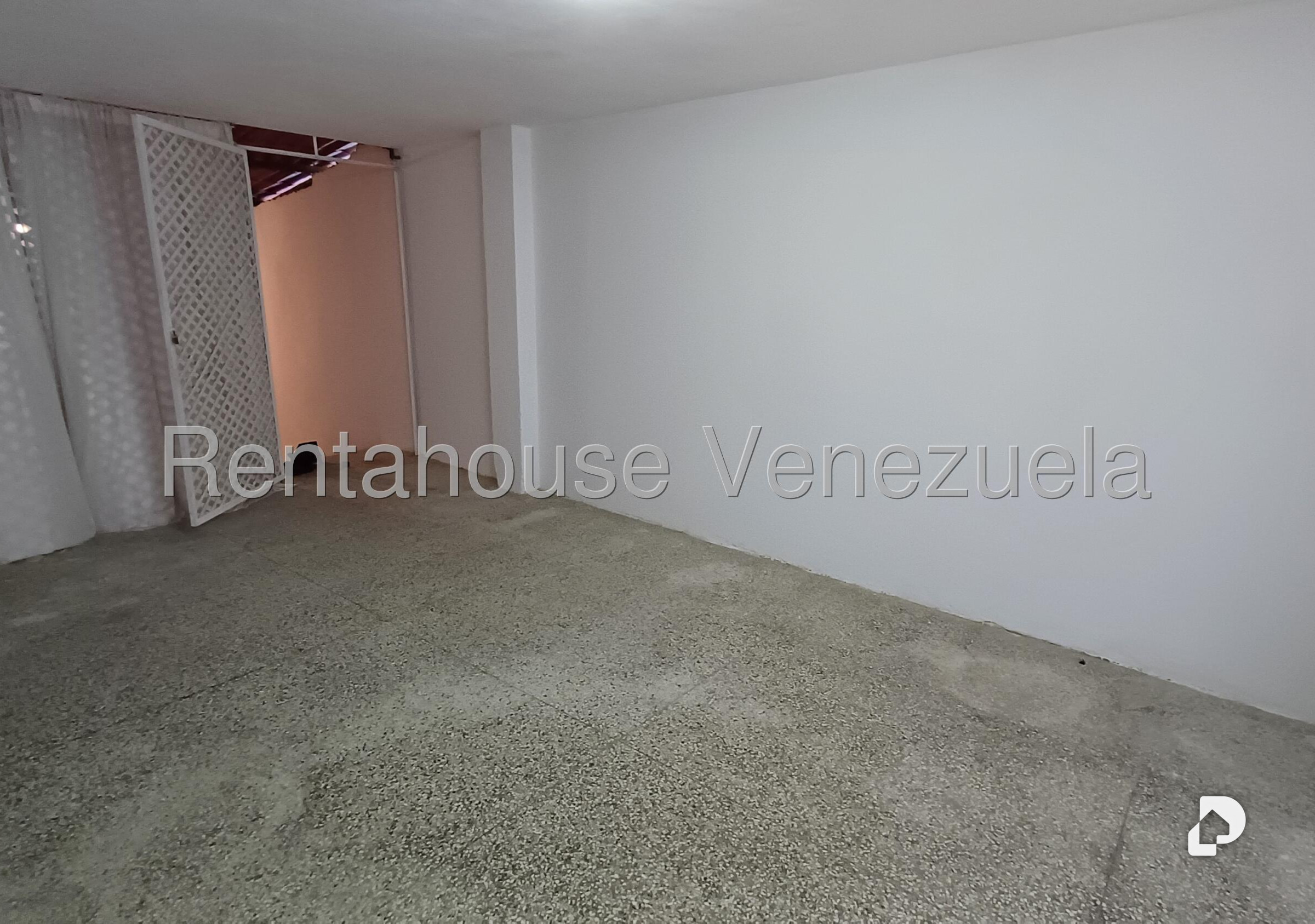 Local comercial en Prado de María, Caracas – 15