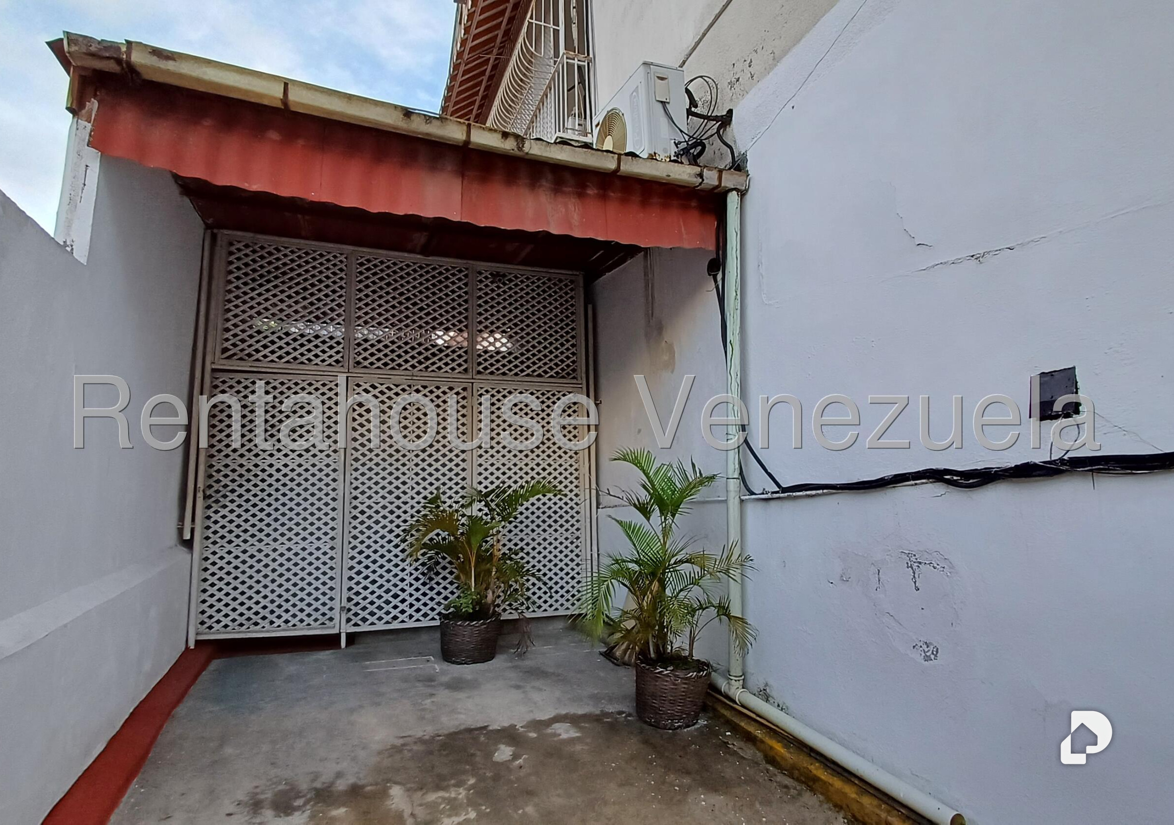 Local comercial en Prado de María, Caracas – 6