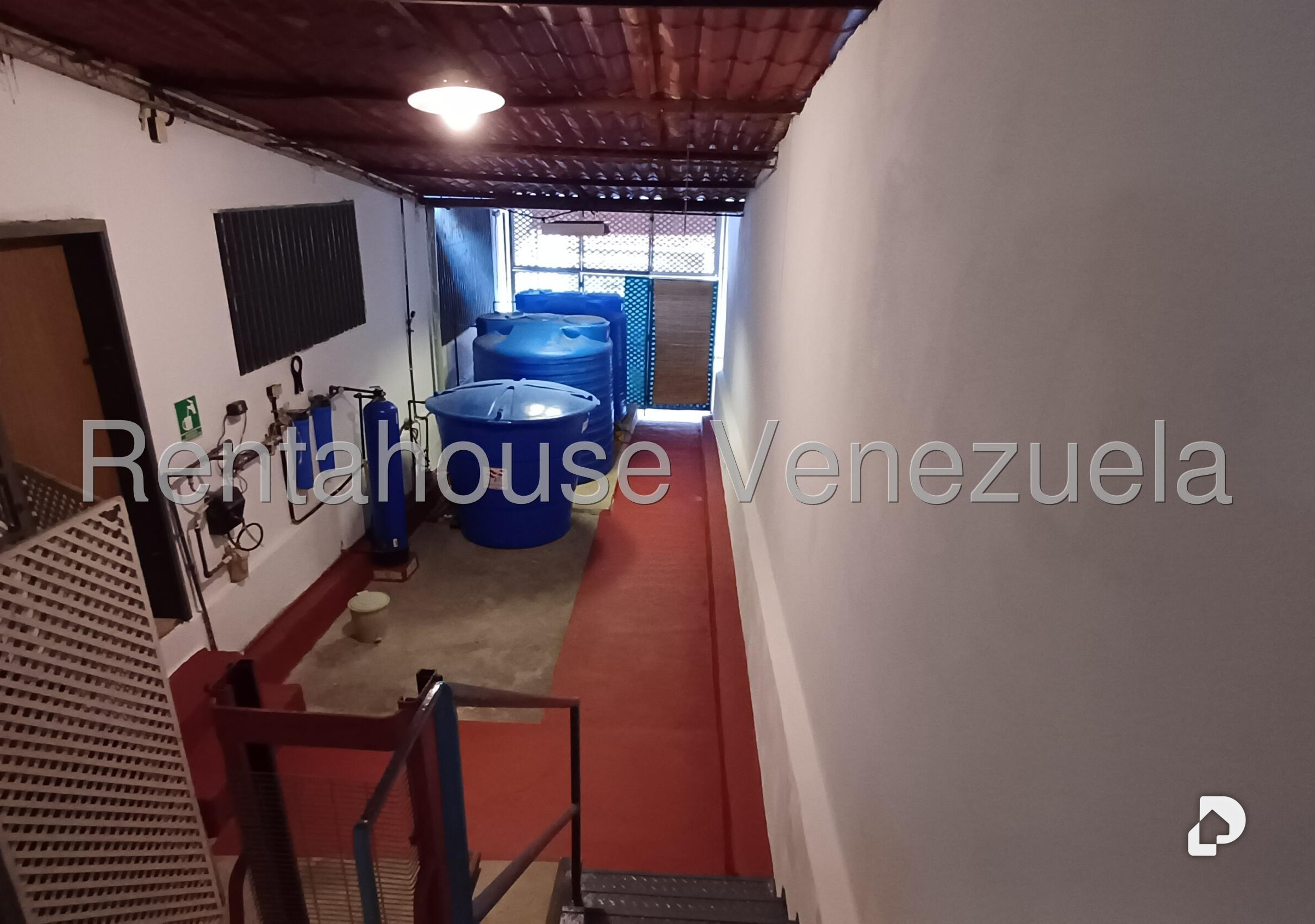 Local comercial en Prado de María, Caracas – 9