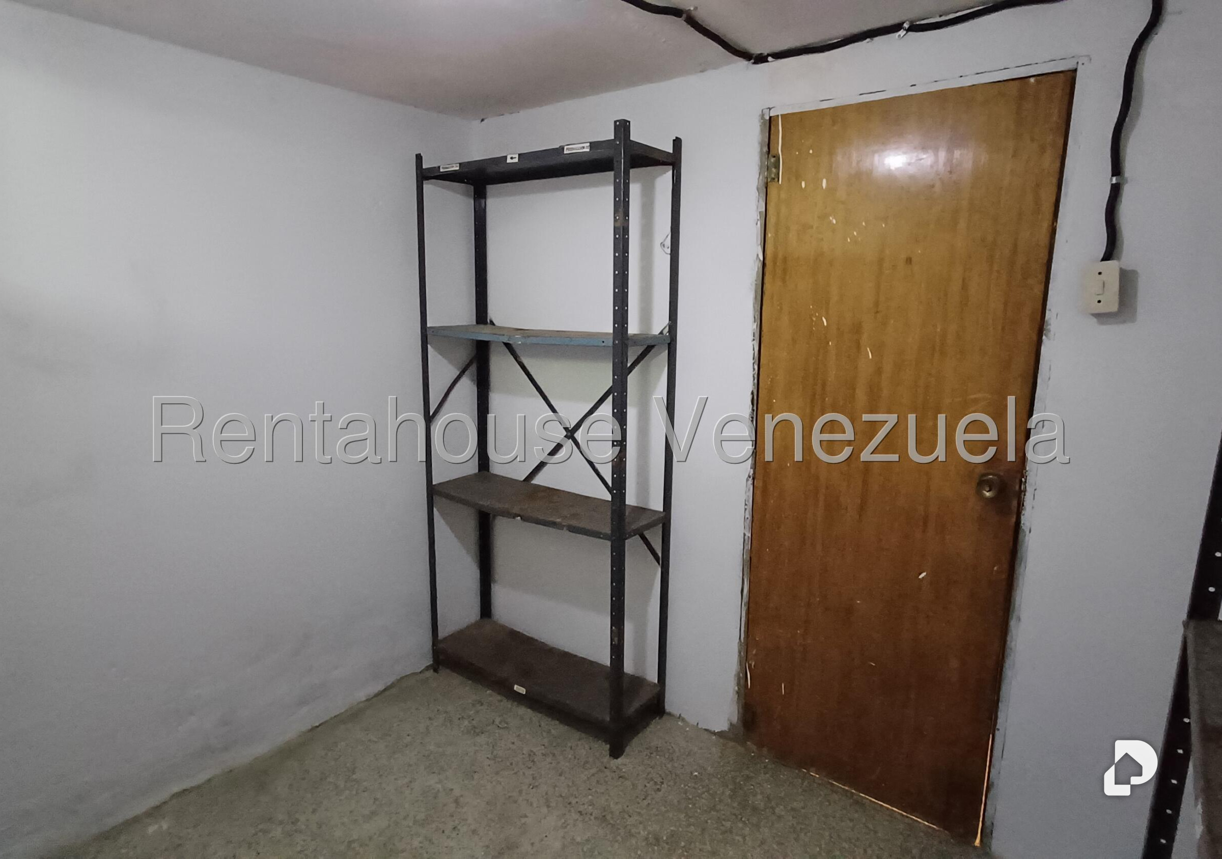 Local comercial en Prado de María, Caracas – 30